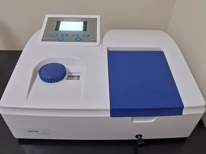Espectrofotômetro em nosso laboratório